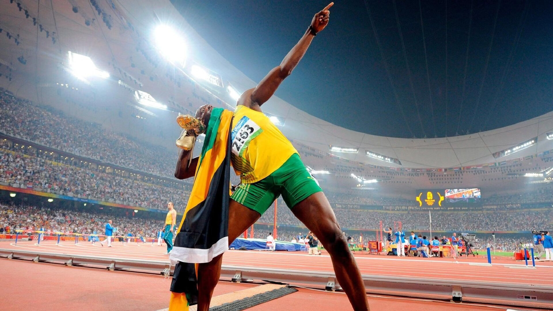 冰壶巡回赛:冷静裁判的策略对决,冰壶裁判法